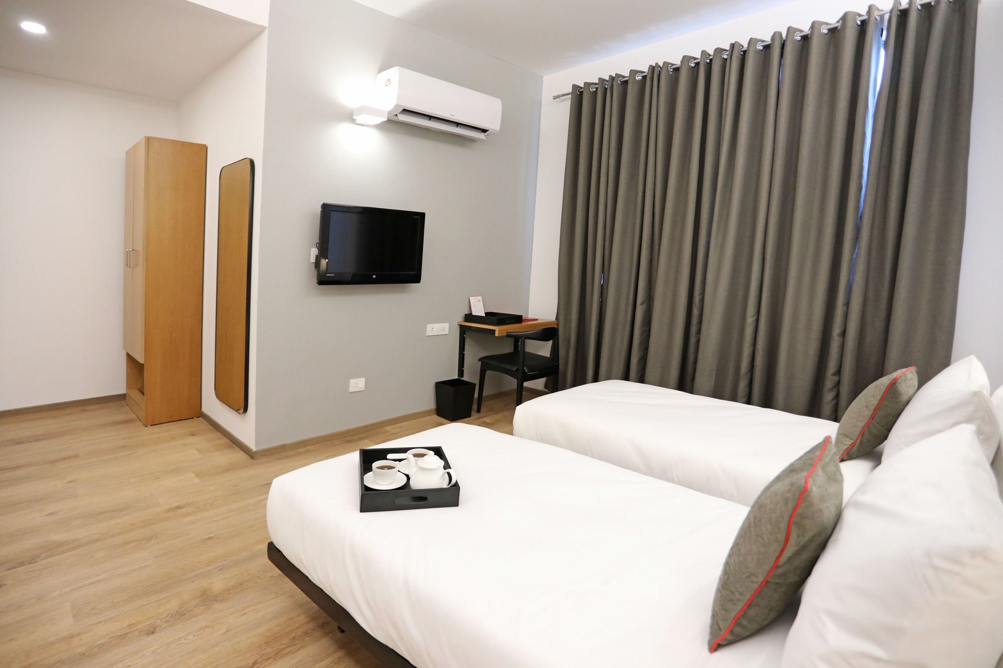 Oyo Townhouse 027 Sector 15 Gurgaon Hotel Exterior photo